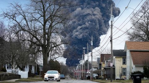 EQUIPARAN EL DESASTRE DE OHIO A CHERNOBYL