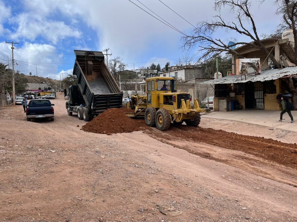 Continúa raspado de calles en esta frontera