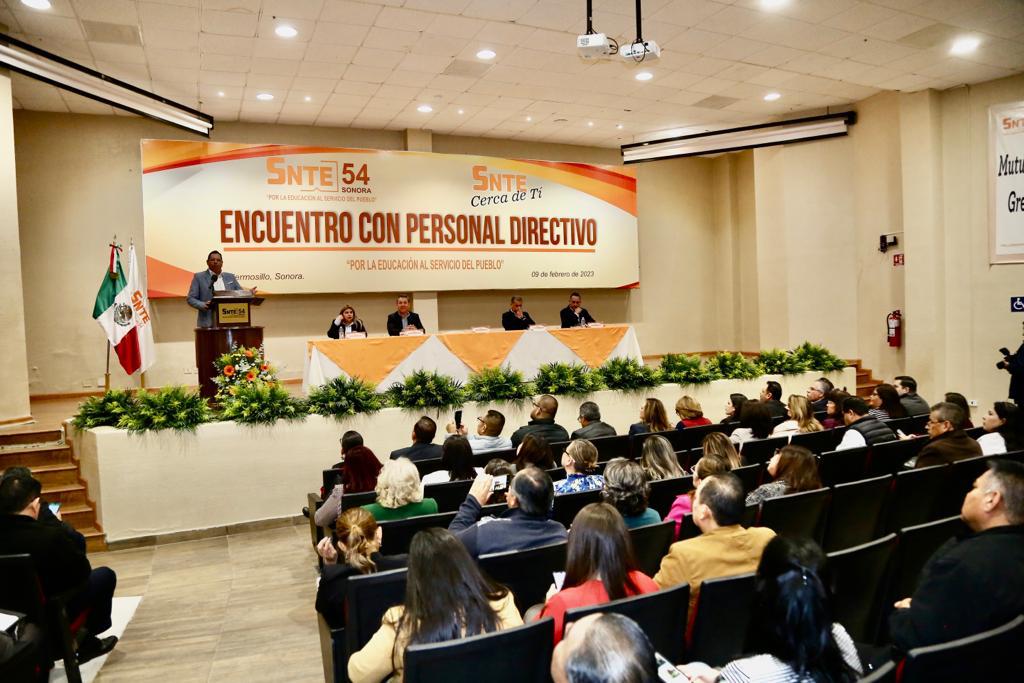 Refuerza SEC diálogo directo con la estructura educativa