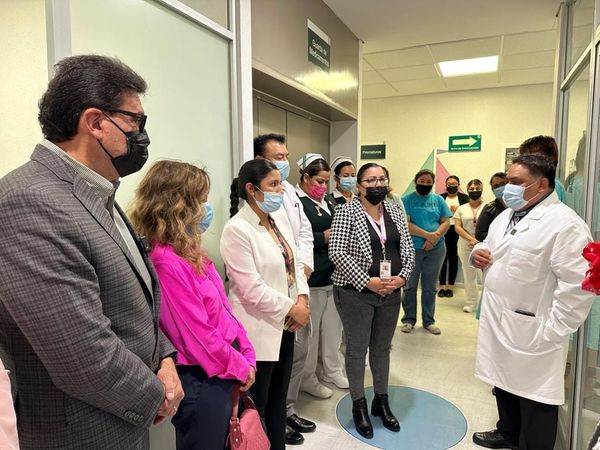 Entrega Alcalde área para niños con cáncer en el IMSS