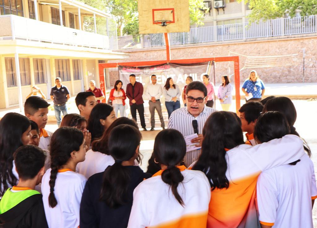 Acuden agentes de Proximidad Social a evento de prevención de drogas en escuela de Nogales