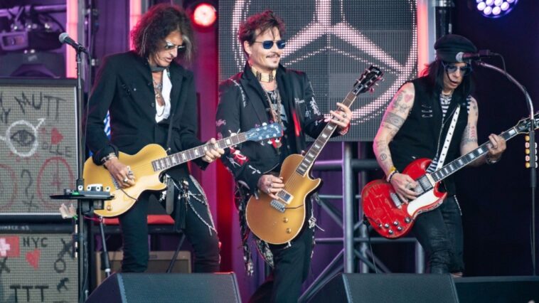 Johnny Depp se recupera y vuelve a la gira con su banda “Hollywood Vampires”