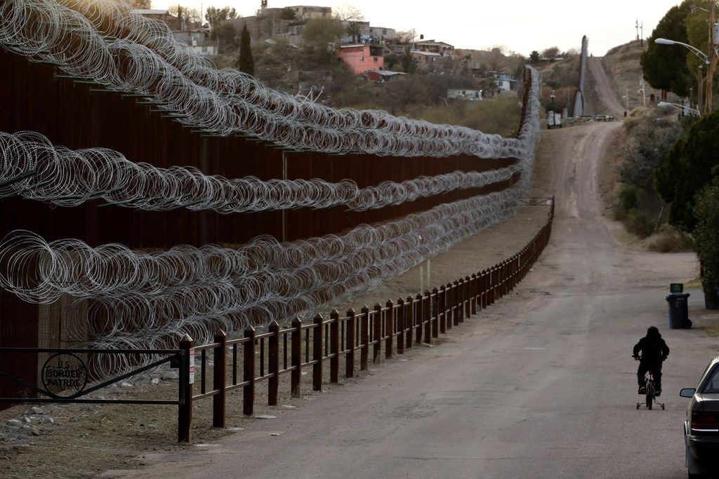 Disminuye apoyo a medidas estrictas de Greg Abbot en la frontera de Texas