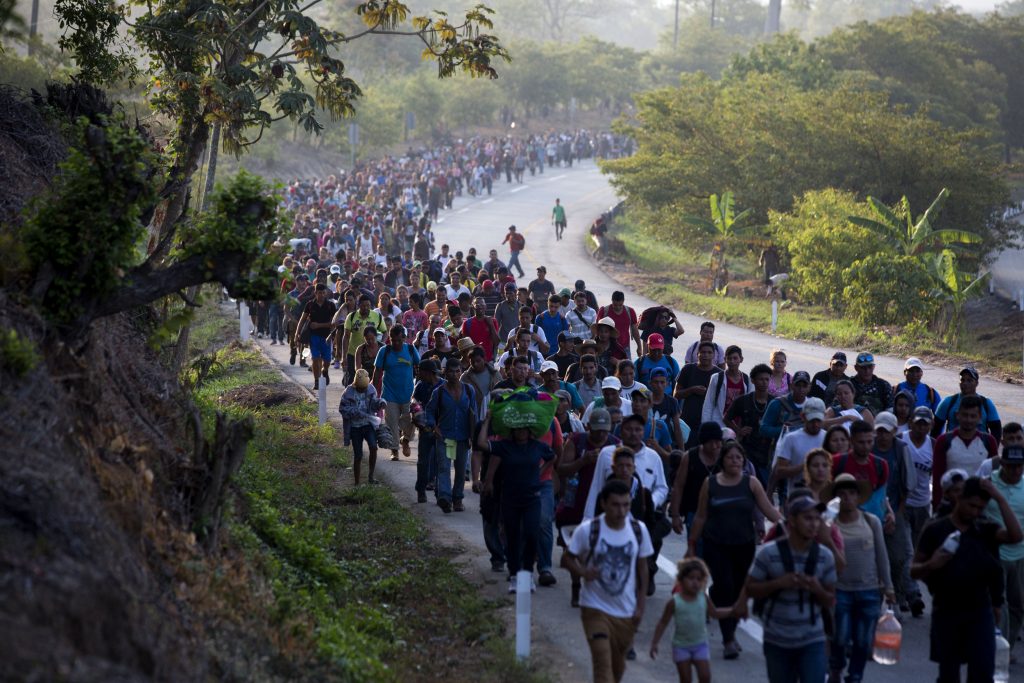 Culpa demócrata de Texas a AMLO de “no hacer suficiente” para evitar que migrantes lleguen a Estados Unidos