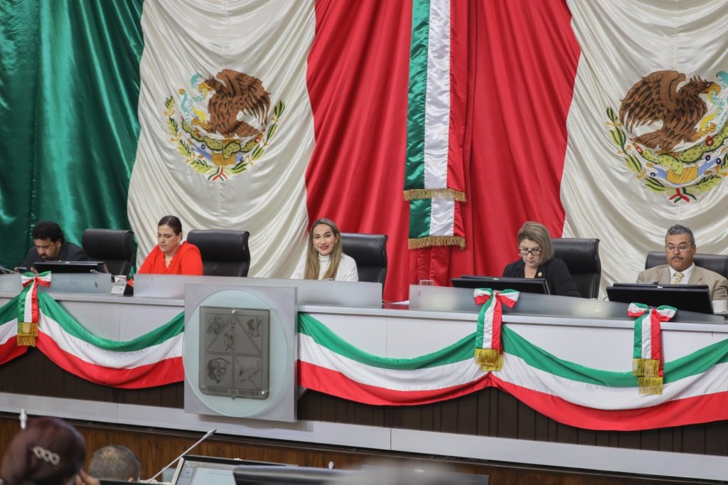 Aprueban diputados y diputadas letras doradas  para el Heroico Colegio Militar en el recinto legislativo