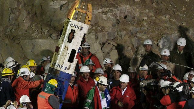 Mineros chilenos logran indemnización por parte del Estado de 1 millón 400 mil dólares después de 13 años