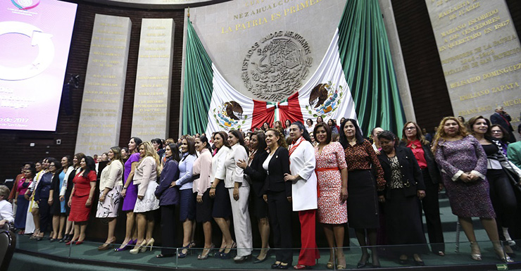 México supera a Estados Unidos en mujeres que participan en política