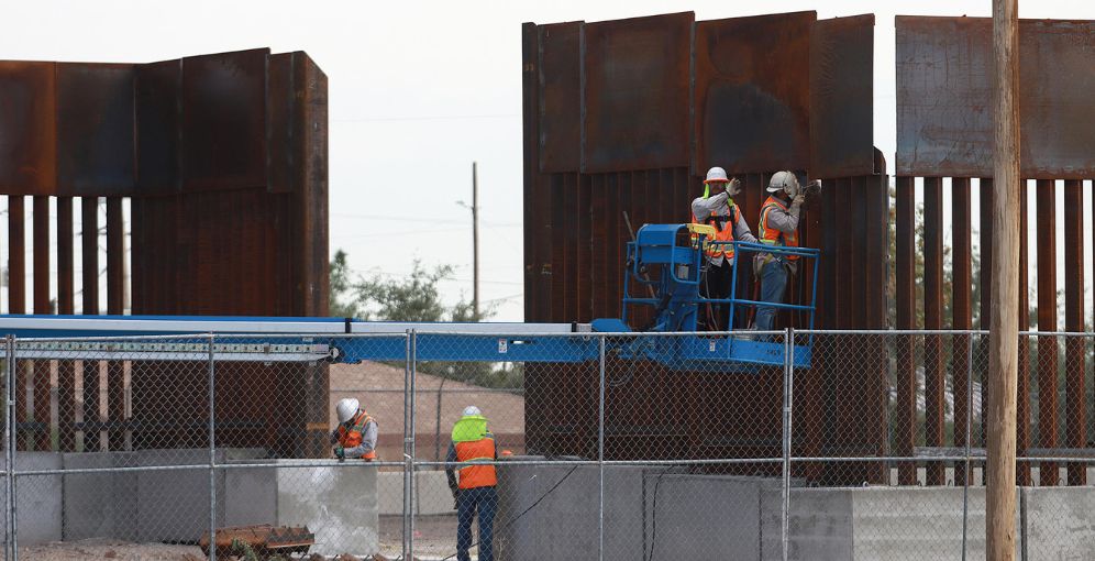 Comienza Estados Unidos a reforzar el muro fronterizo entre El Paso y Ciudad Juárez