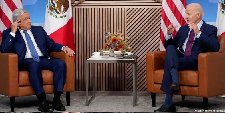 Biden y López Obrador conversan por télefono sobre los problemas en la frontera común