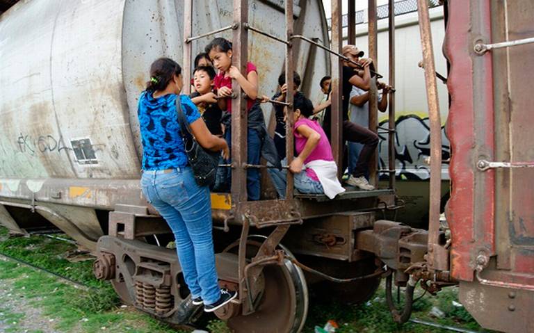 Mujeres migrantes en Estados Unidos se enfrentan a separación de familias, explotación y abuso sexual; alertan abogados