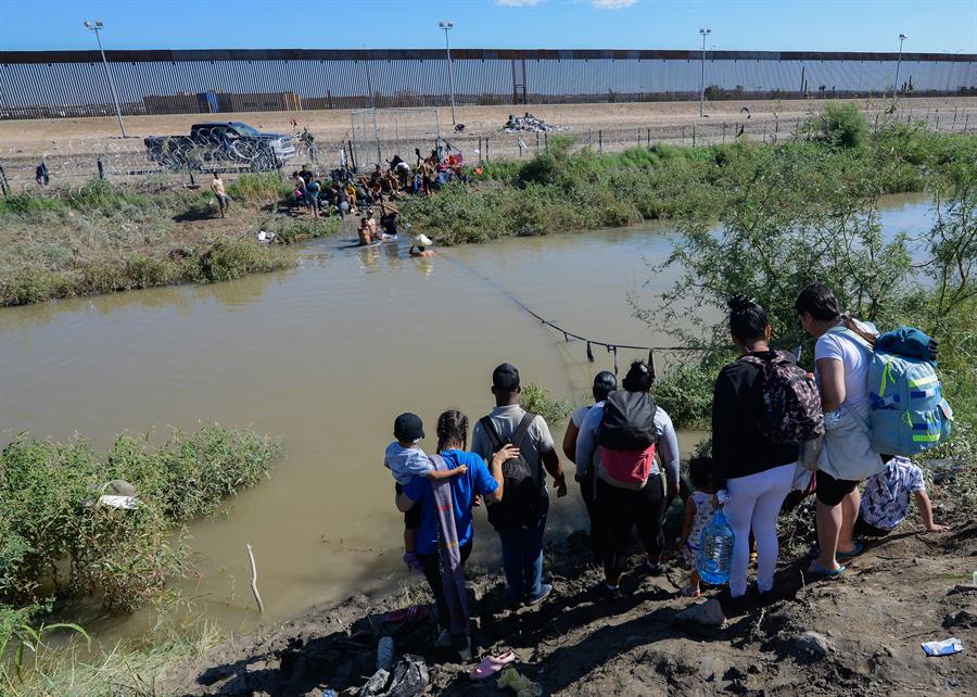 Crece el río Bravo, nuevo riesgo para migrantes que tratan de cruzarlo