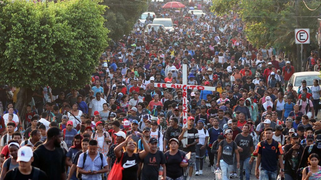 Salen dos mil personas de Tapachula, Chiapas al centro del país en un “Viacrucis Migrante 2024”