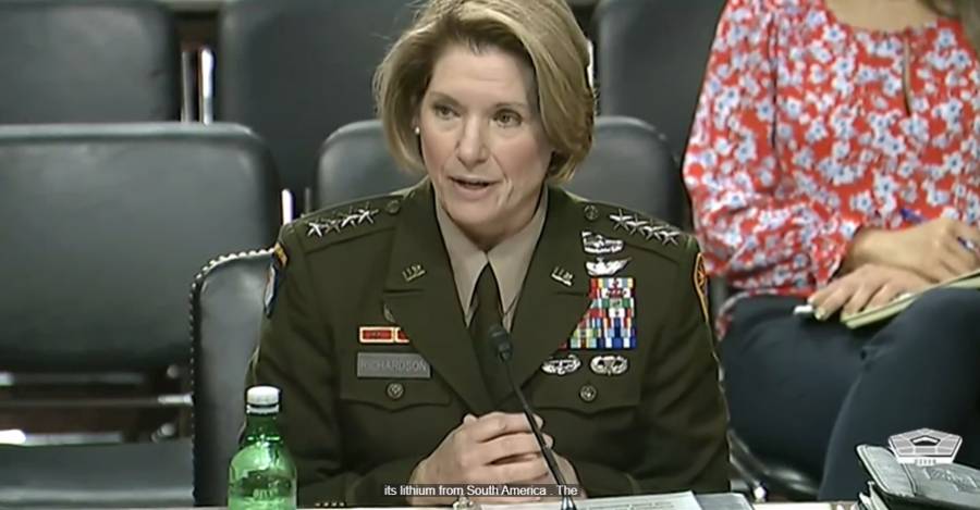 Advierte la general Laura J. Richardson que fentanilo podría convertirse en epidemia en América Latina como en Estados Unidos