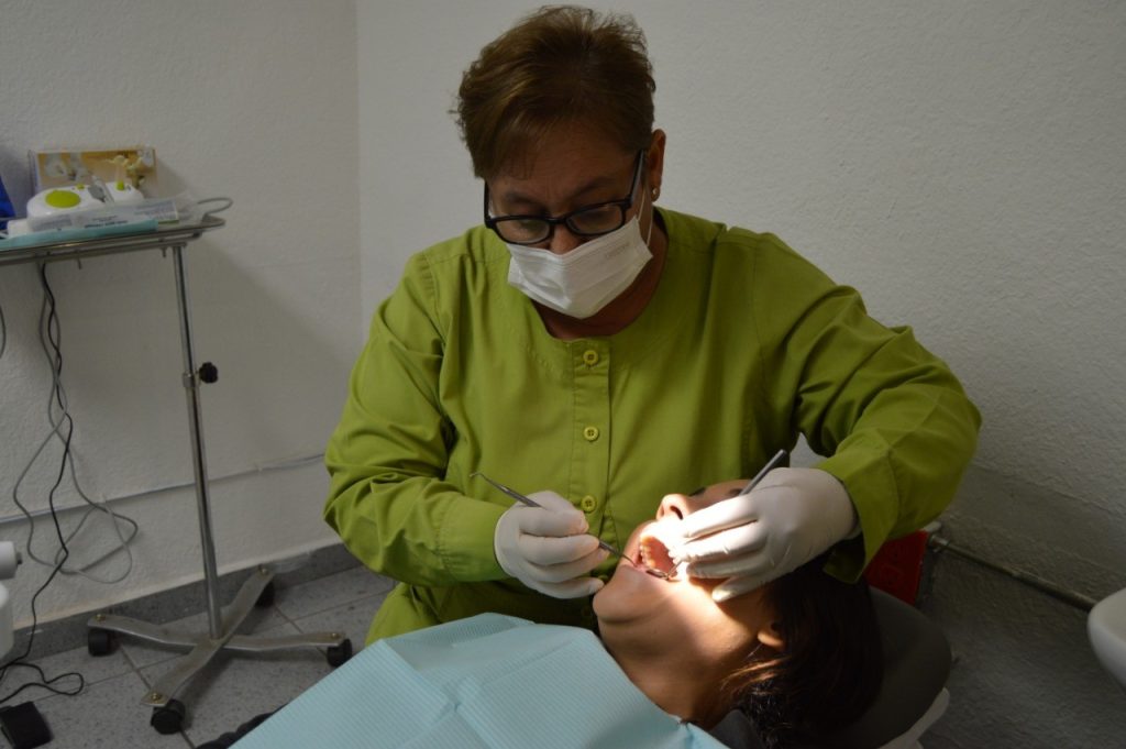 Llama Salud Pública a aprovechar servicios dentales para niños