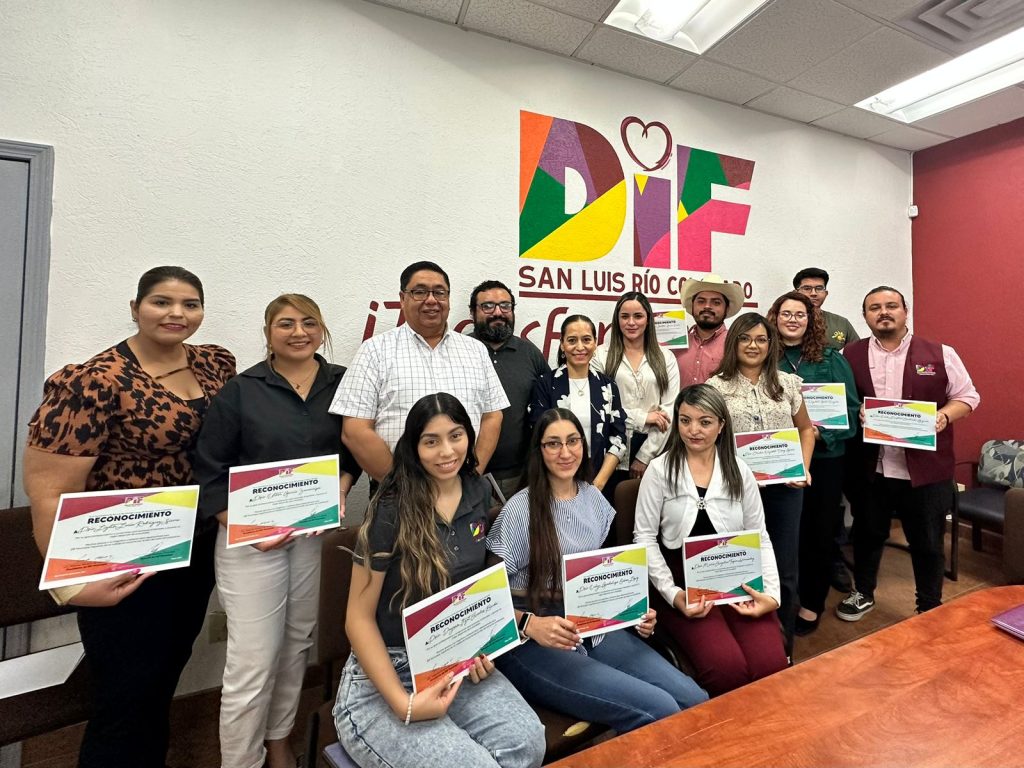 Celebra DIF a psicólogos de UBR