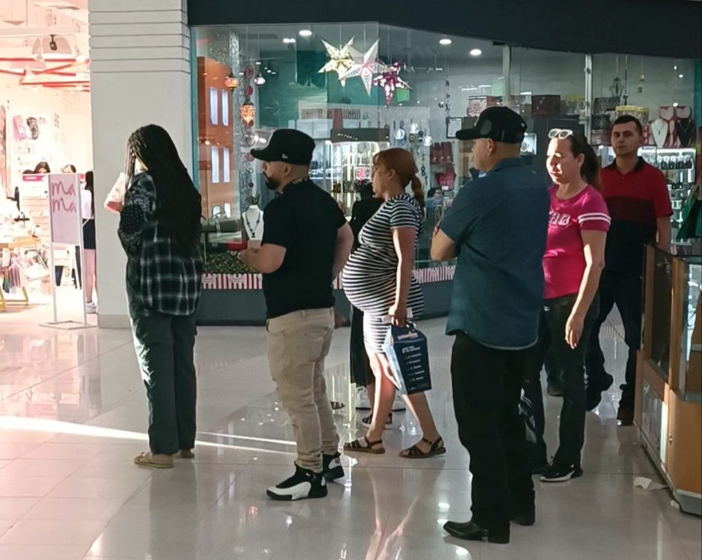 ATIENDE PROFECO DENUNCIA CIUDADANA POR COBRO EN ESTACIONAMIENTOS DE COMERCIOS EN NOGALES