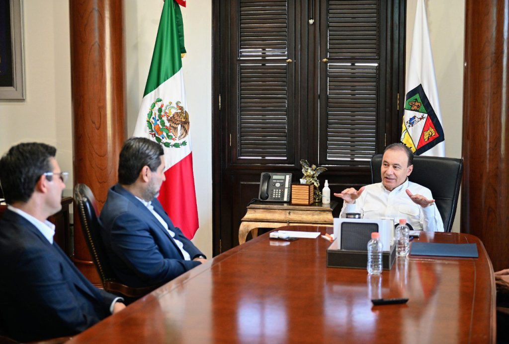 Presenta Gobernador proyectos de infraestructura a CMIC México