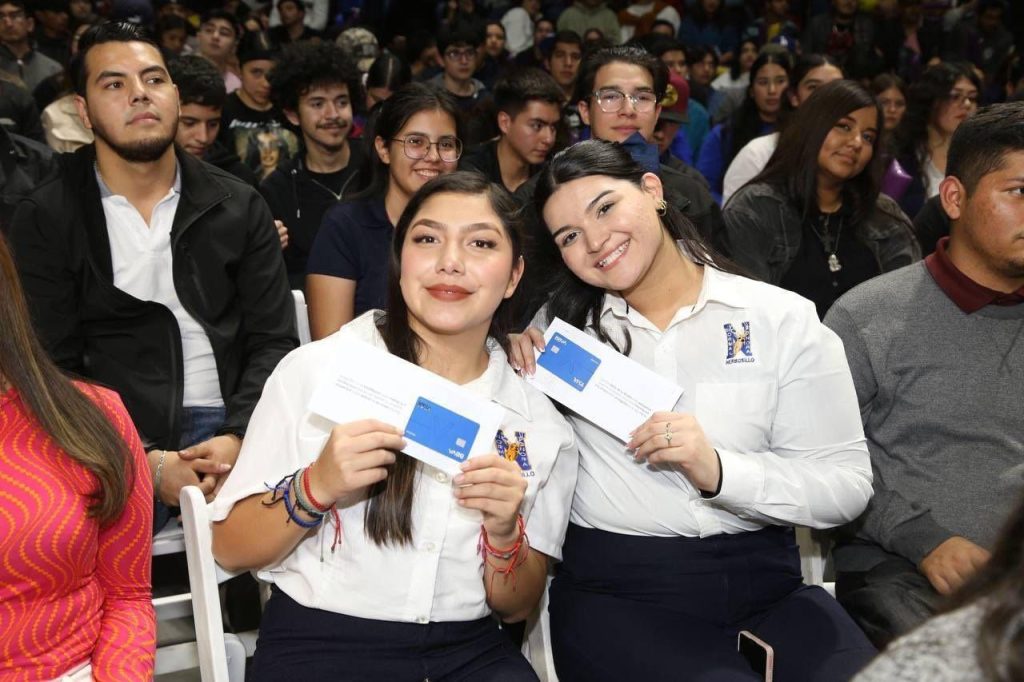 Gobernador Durazo beneficia a estudiantes con presupuesto histórico en Sonora