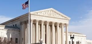 Tribunal Supremo le cierra el camino a los tribunales federales para cuestionar visados de parejas de ciudadanos estadounidenses