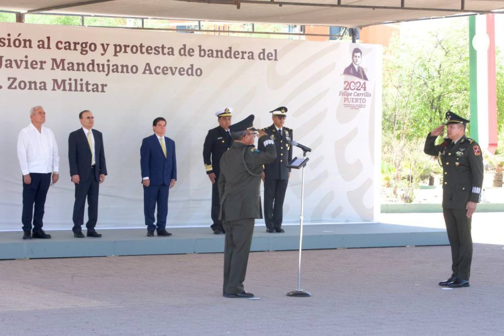 Encabeza Gobernador Durazo toma de protesta del nuevo comandante de la Cuarta Zona Militar