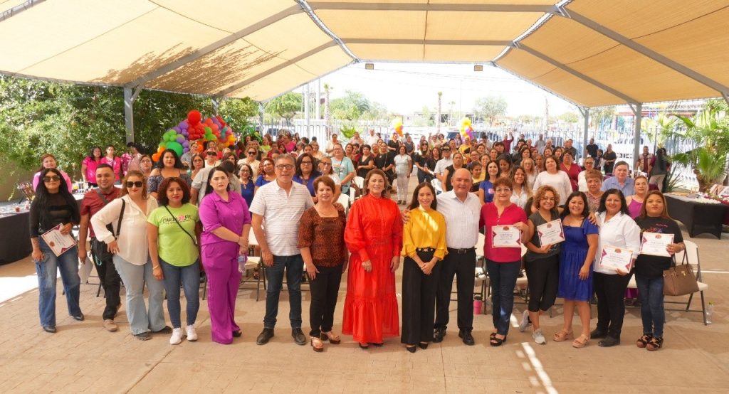 Celebra Alcalde cierre de cursos y talleres de Desarrollo Social