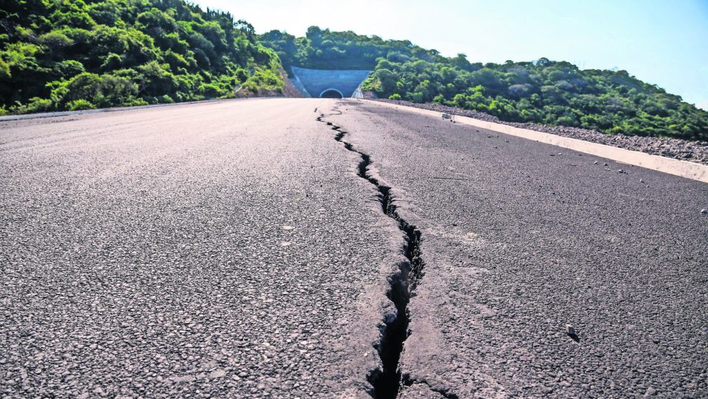 Para el presidente de Desarrollo Económico de Chihuahua es prioritario invertir en carreteras y aeropuertos en lugar de trenes de pasajeros