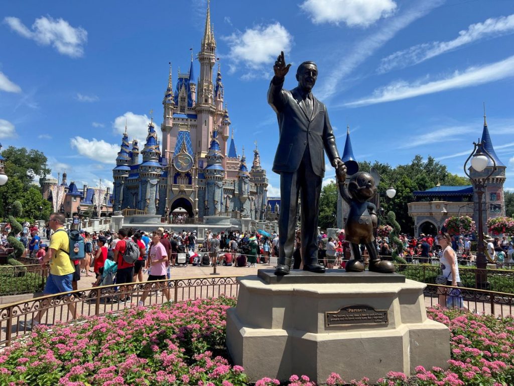 Miles de empleados de Disney  votarán el 19 de julio para autorizar una huelga si sus demandas no son atendidas