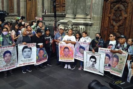 Sheinbaum se reunió con padres de los 43 desaparecidos de Ayotzinapa