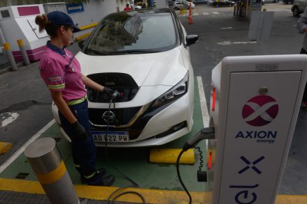 México necesita invertir 10 mil 412 millones de dólares para atender demanda de autos eléctricos