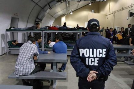 Informe documenta historial de abuso y maltrato en las centros de detención de ICE en Lousiana