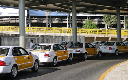 Afirma Uber que un amparo le permite el acceso a cualquier aeropuerto de México, incluido el de la Ciudad de México (AICM) y el de Cancún