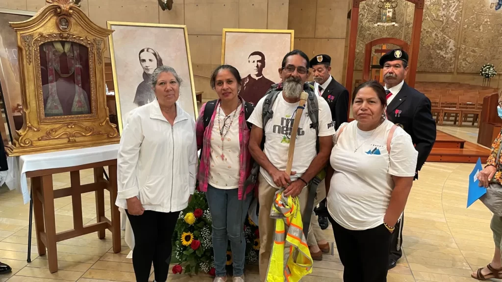 Latino camina 50 millas cada año en protesta contra los abusos que se cometen contra los inmigrantes