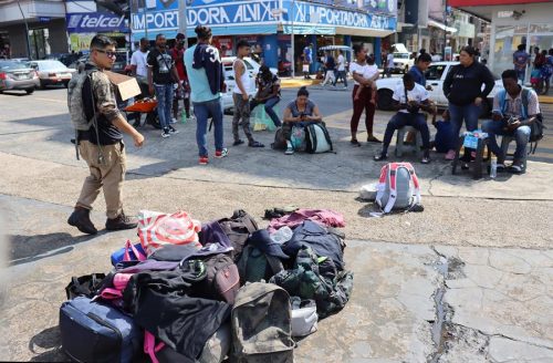 Migrantes piden al gobierno de México protección ante la violencia para trasladarse a la frontera con Estados Unidos