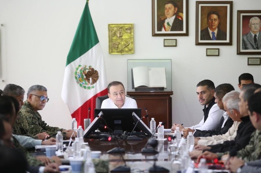 Recibe Alfonso Durazo a titulares de Secretarías de Seguridad y Protección Ciudadana y de Marina