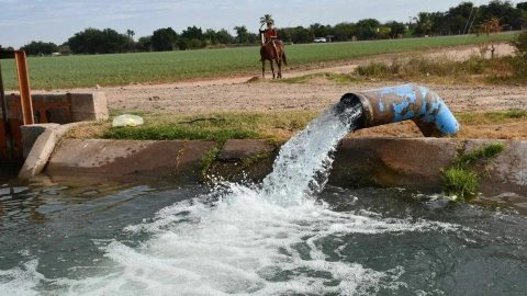 Gobierno federal impulsa acuerdo con propietarios de distritos de riego e industriales para disminuir el consumo de agua