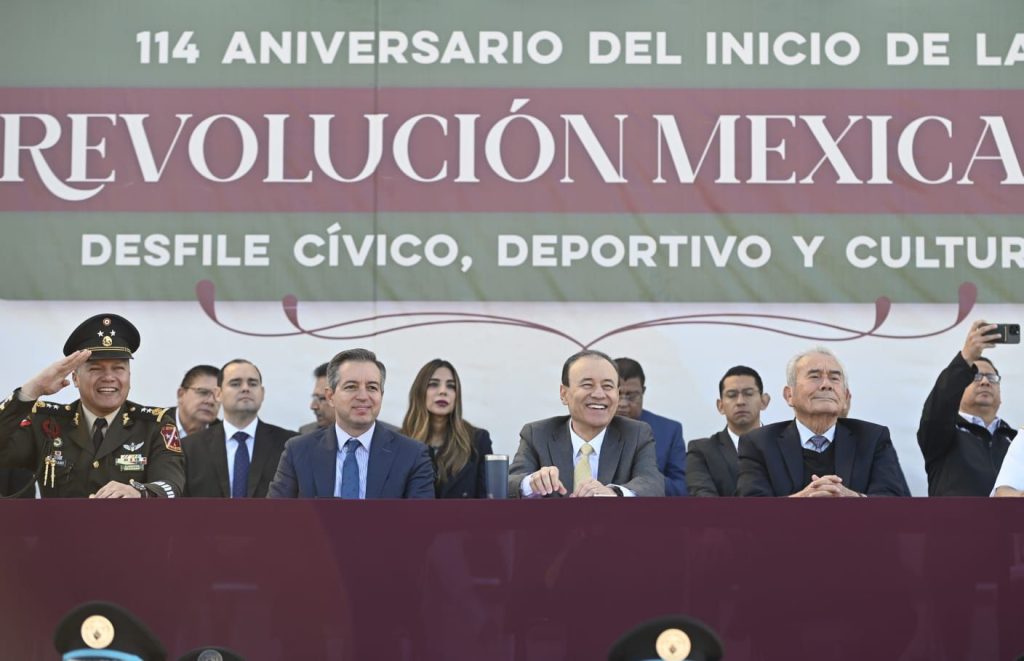 Gobernador Durazo acompaña a 5 mil jóvenes en el desfile por el 114 aniversario de la Revolución Mexicana