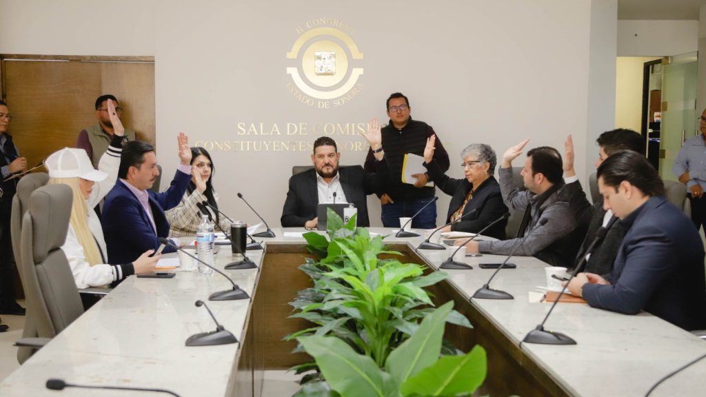 Avalan en Comisión de Gobernación iniciativas del Ejecutivo estatal