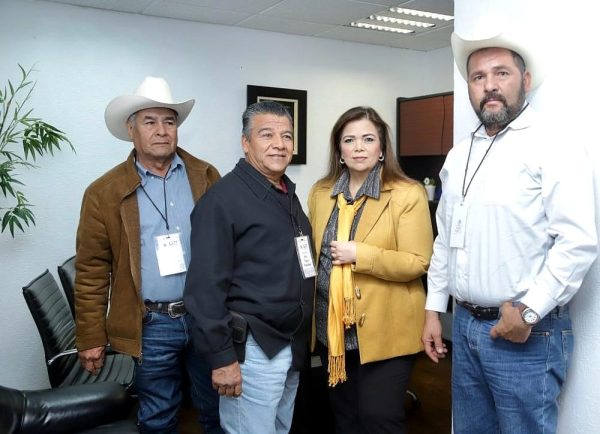 Diputada Gabriela Tapia Fonllem atiende demandas de la Sociedad de Transportistas de Bácum