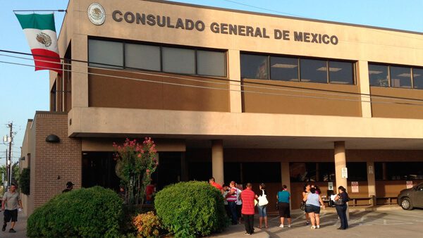 Redoblan esfuerzos en consulados en EE.UU para atender a migrantes mexicanos