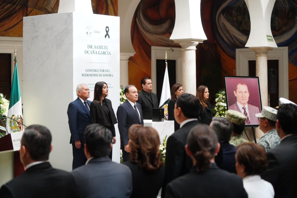 Honra Gobernador Durazo legado del Dr. Samuel Ocaña con homenaje póstumo en Palacio de Gobierno