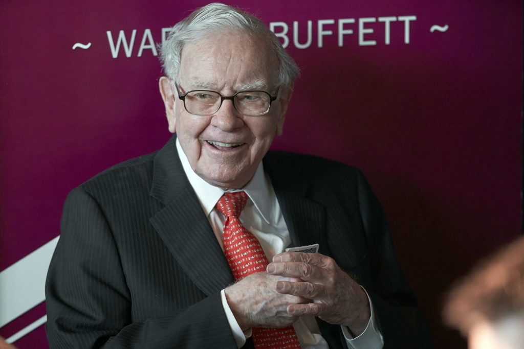 Empresario estadounidense, Warren Buffett, afirma que aranceles impuestos a México y Canadá son “un acto de guerra”