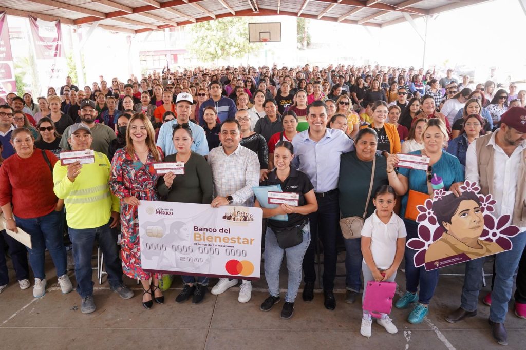 Gobernador Durazo beneficia con beca universal a más de tres mil estudiantes de secundaria